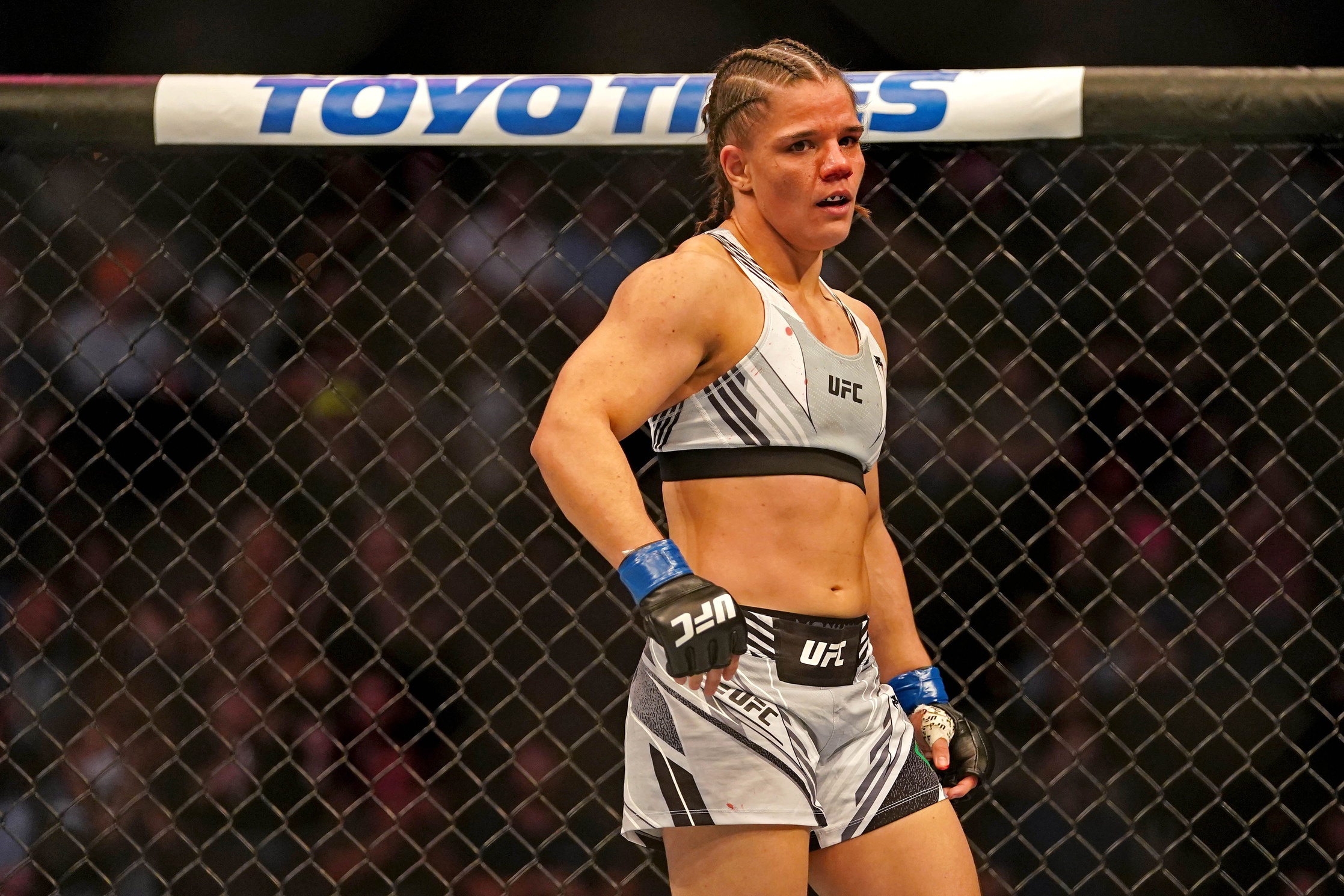 ufc picks Ariane Carnelossi predictions best bet odds
