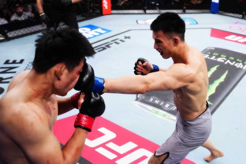 ufc picks Lawrence Lui predictions best bet odds