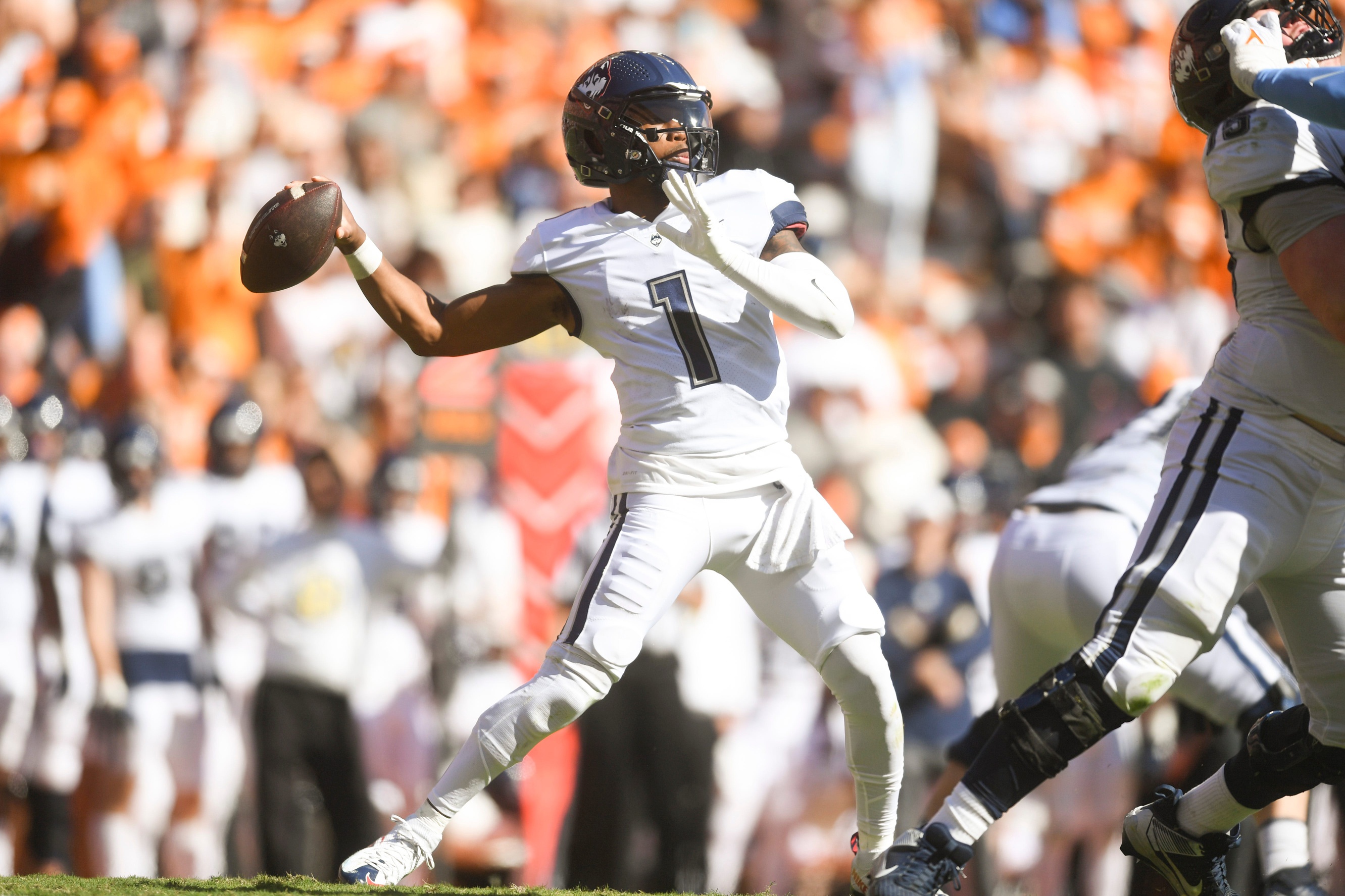 Weekly mid major report James Madison predictions Week 11 Ta'Quan Roberson UConn Huskies