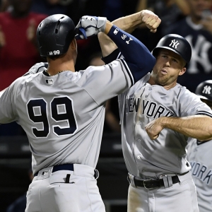 Aaron Judge and Brett Gardner celebrate for the Yankees in 2017. 