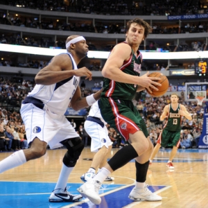 Milwaukee Bucks center Andrew Bogut