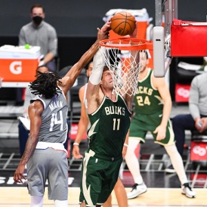 Brook Lopez Milwaukee Bucks