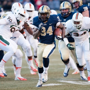 Pittsburgh Panthers running back Isaac Bennett