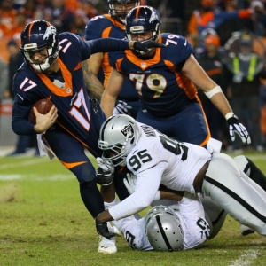 Oakland Raiders defensive end Khalil Mack