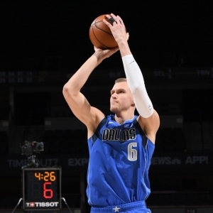 Kristaps Porzingis Dallas Mavericks