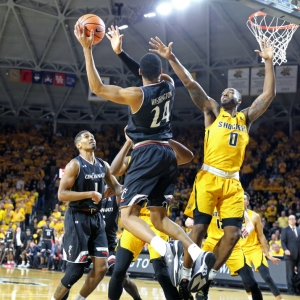 Cincinnati Bearcats forward Kyle Washington