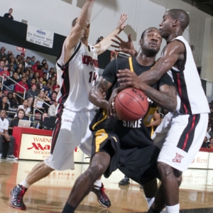 Long Beach State guard Larry Anderson