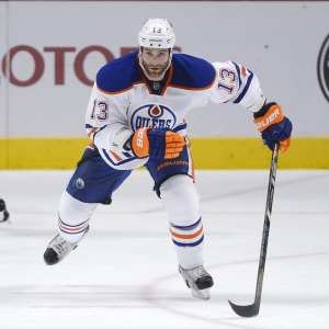 Edmonton Oilers right wing Mike Brown