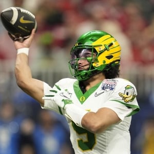 Oregon Ducks football predictions Dante Moore
