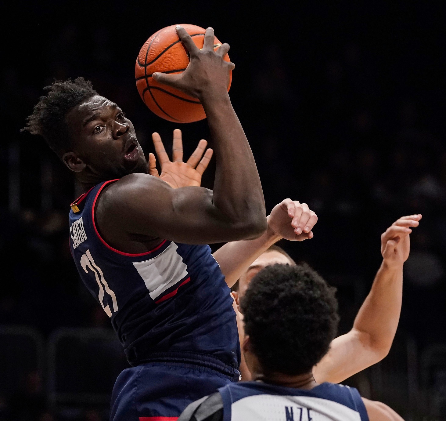 college basketball picks Adama Sanogo Connecticut Huskies predictions best bet odds