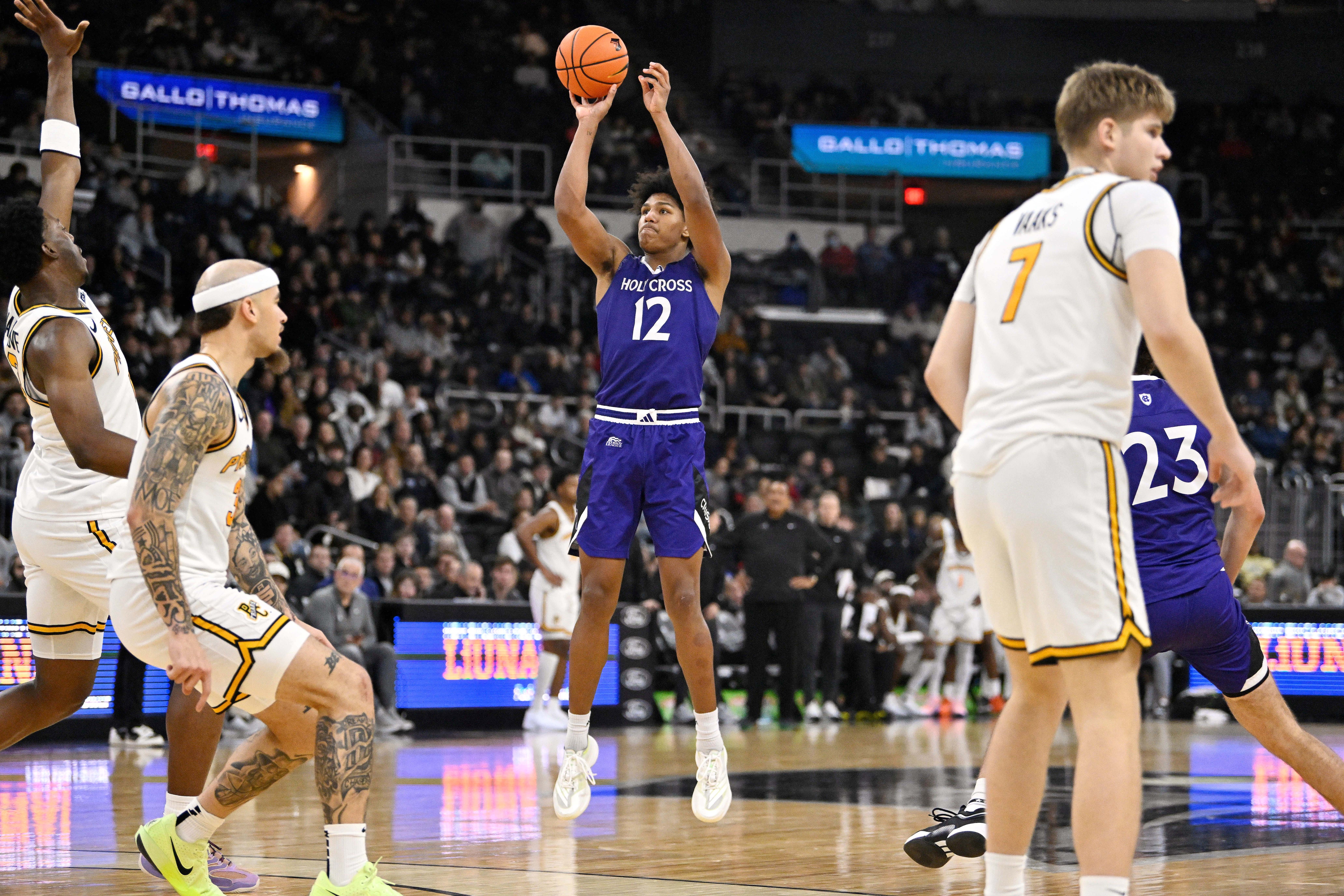 college basketball picks Aiden Disu Holy Cross Crusaders predictions best bet odds