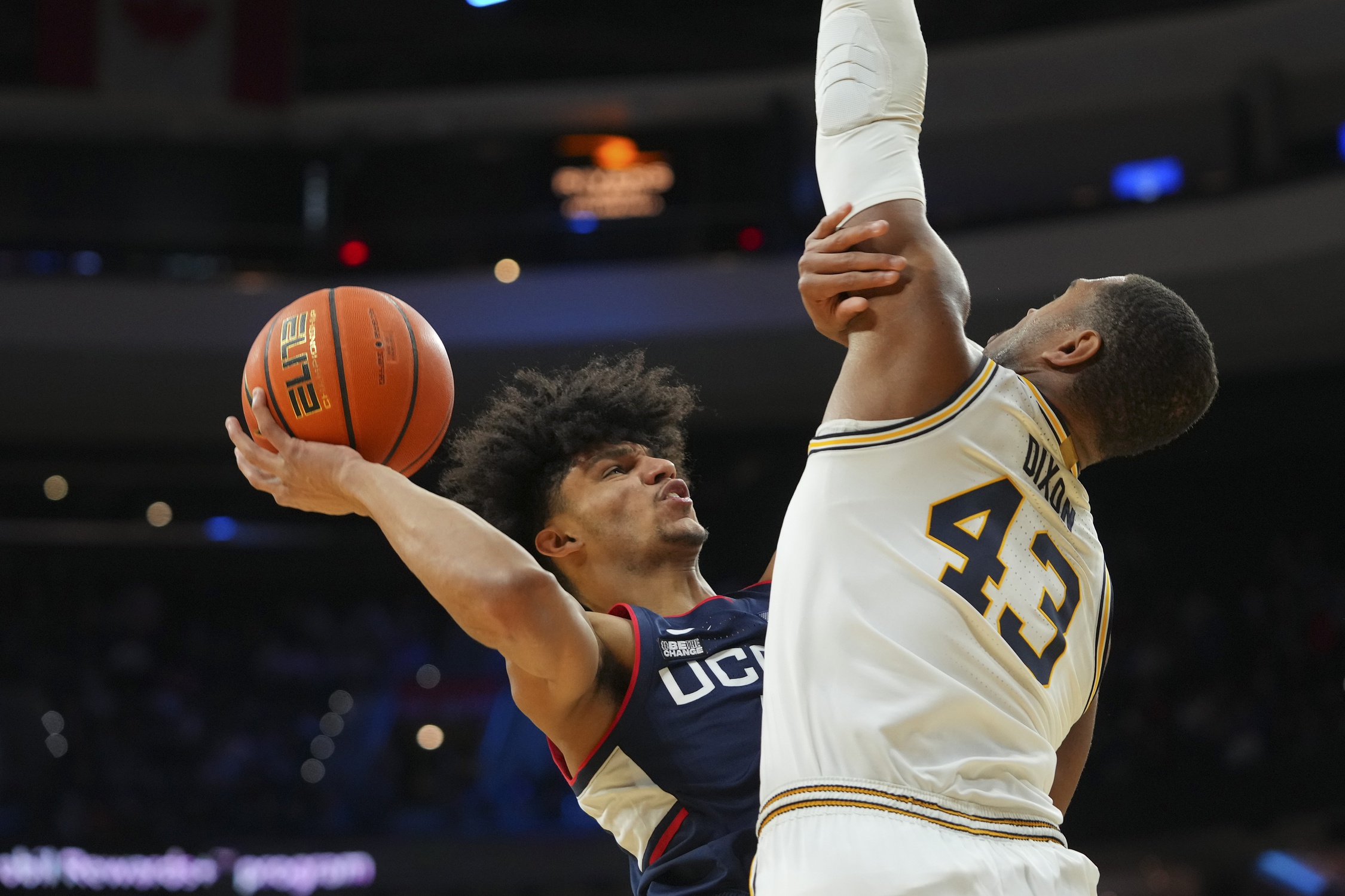 college basketball picks Andre Jackson Connecticut Huskies predictions best bet odds