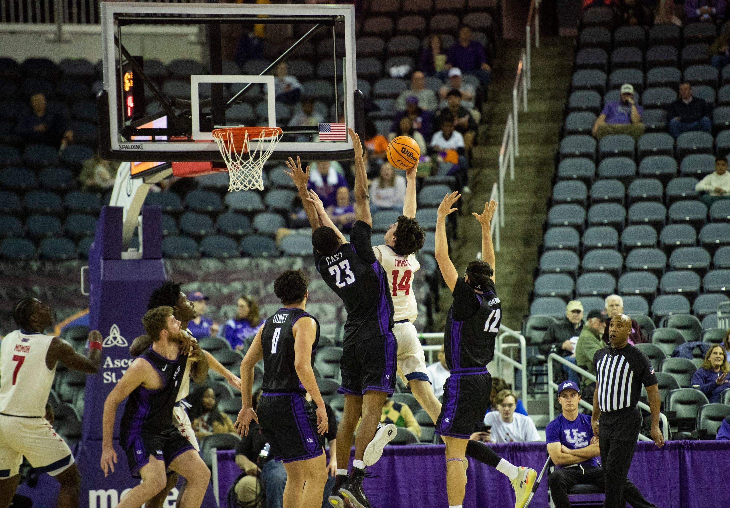 college basketball picks Andy Johnson UIC Flames predictions best bet odds