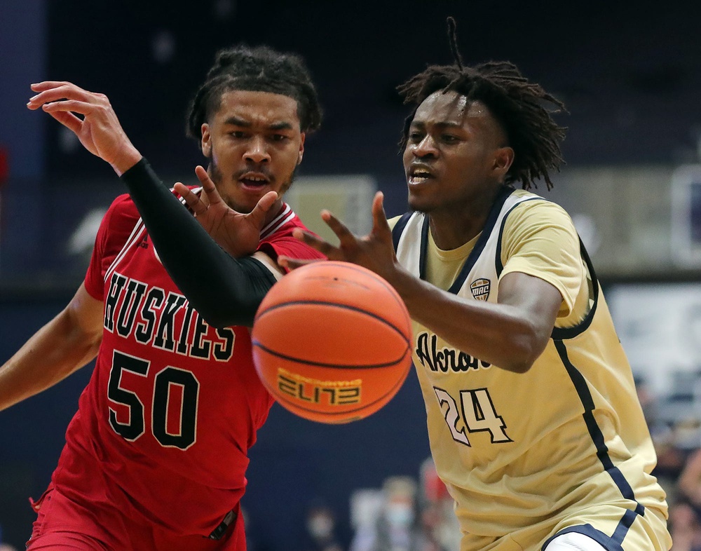 college basketball picks Anthony Crump Northern Illinois Huskies predictions best bet odds