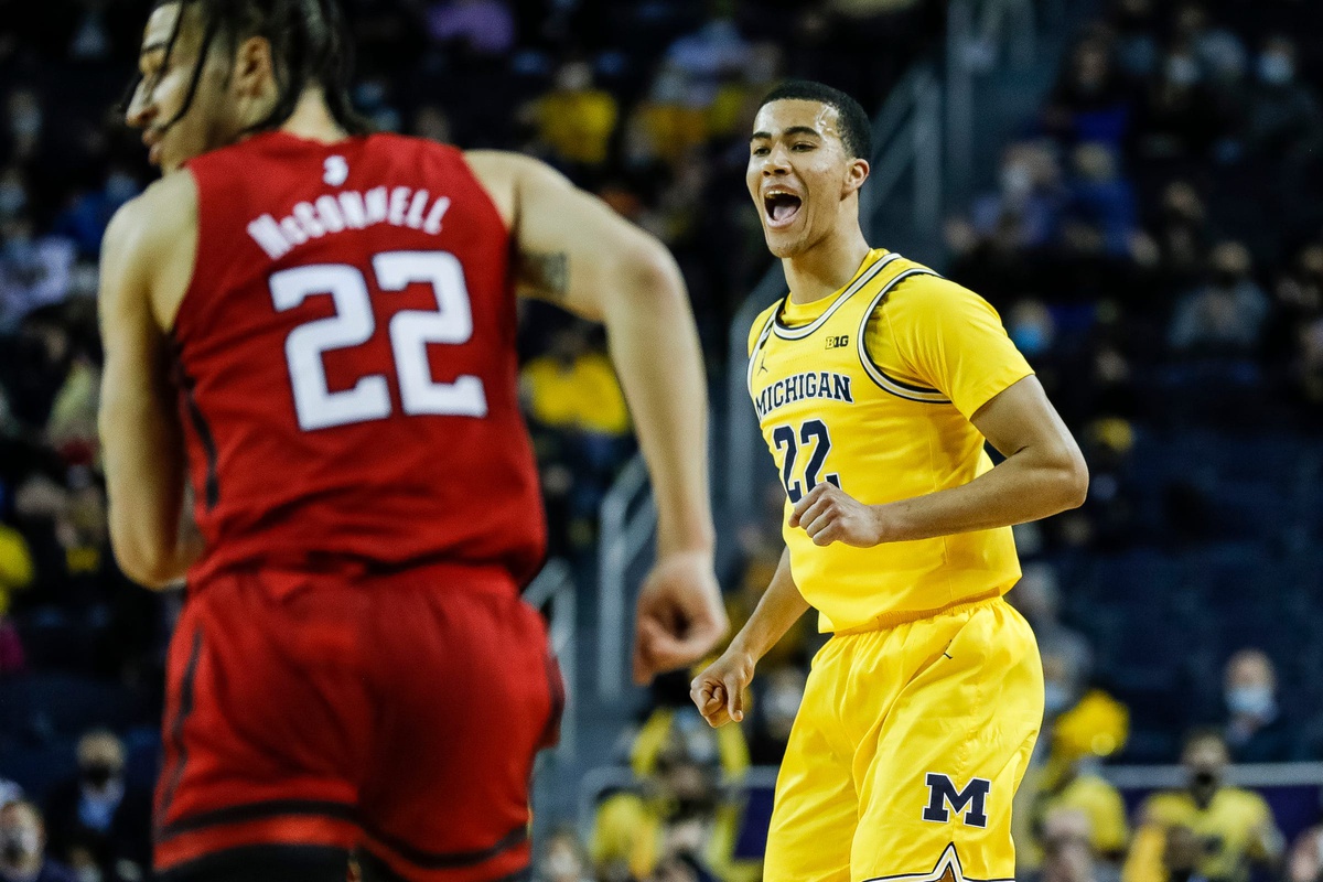 college basketball picks Caleb Houstan Michigan Wolverines predictions best bet odds