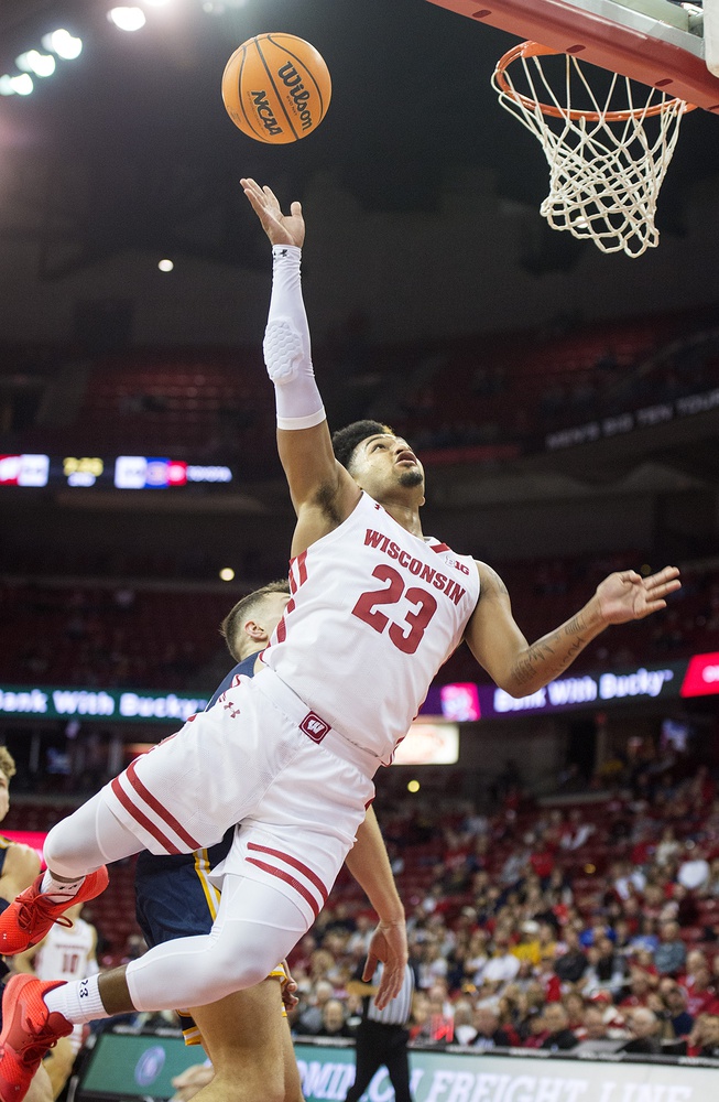 college basketball picks Chucky Hepburn Wisconsin Badgers predictions best bet odds