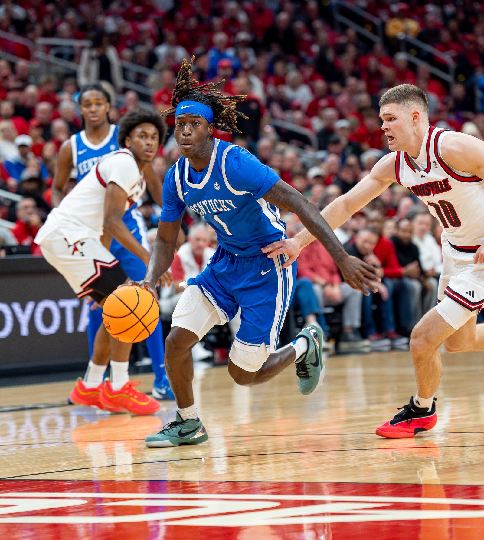 college basketball picks Denzel Aberdeen Kentucky Wildcats predictions best bet odds