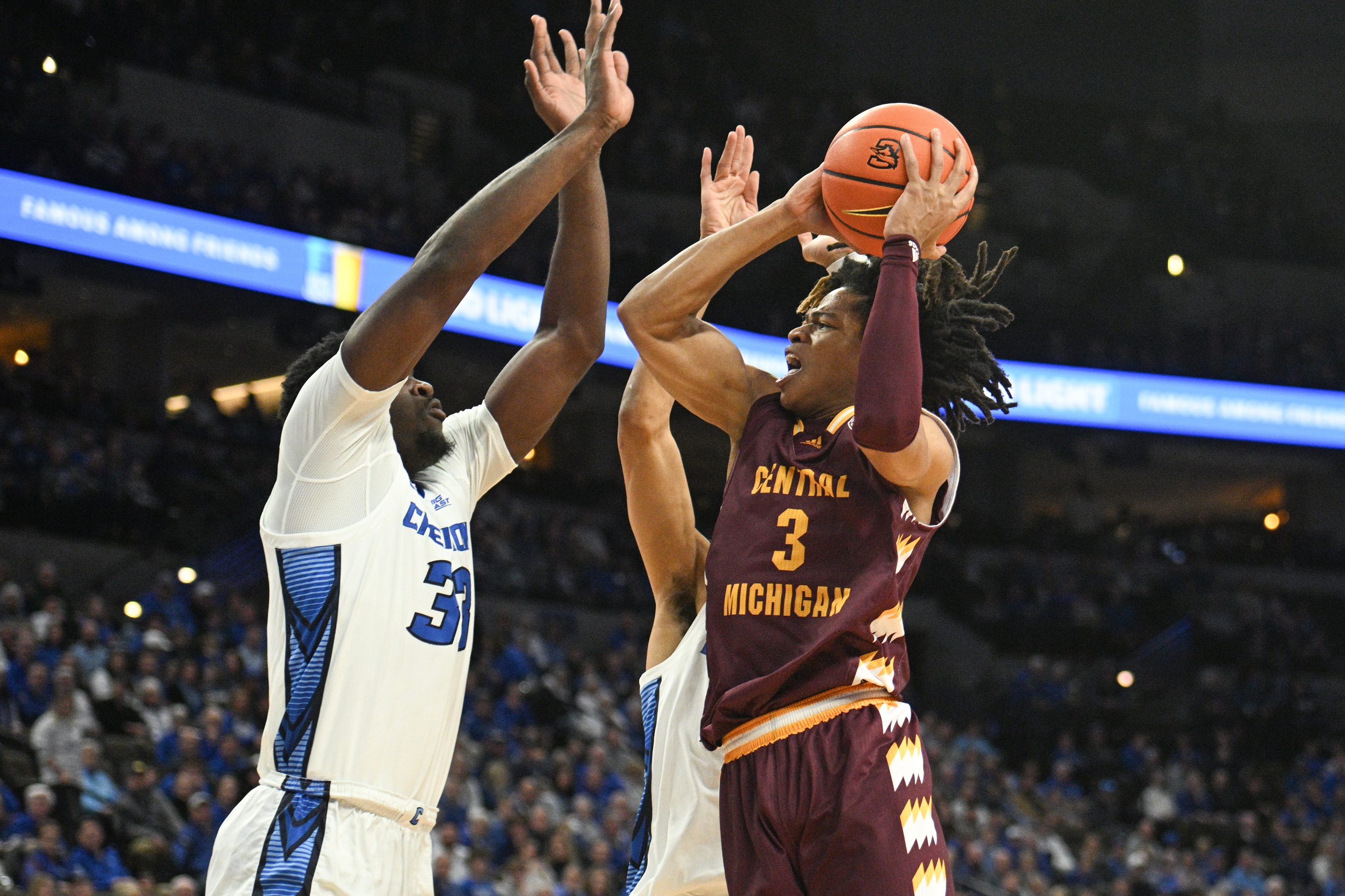 college basketball picks Derrick Butler Central Michigan Chippewas predictions best bet odds