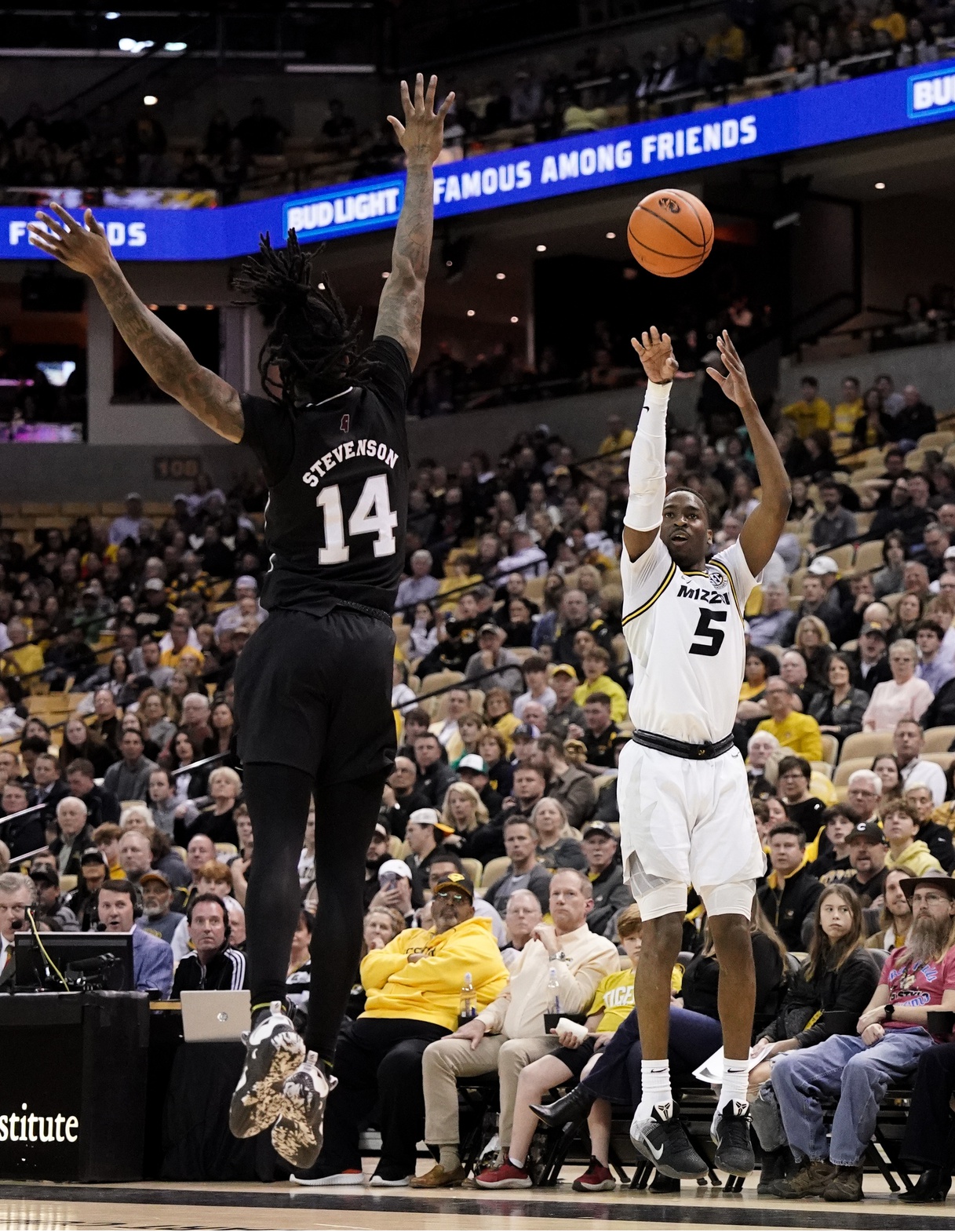 college basketball picks D'Moi Hodge Missouri Tigers predictions best bet odds