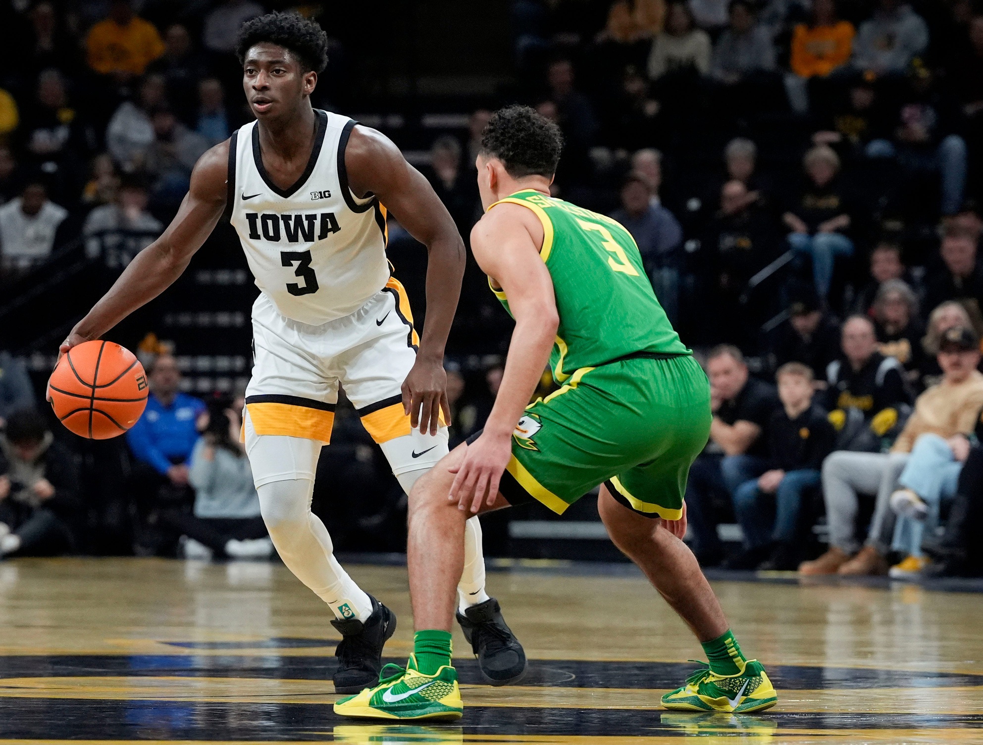 college basketball picks Drew Thelwell Iowa Hawkeyes predictions best bet odds