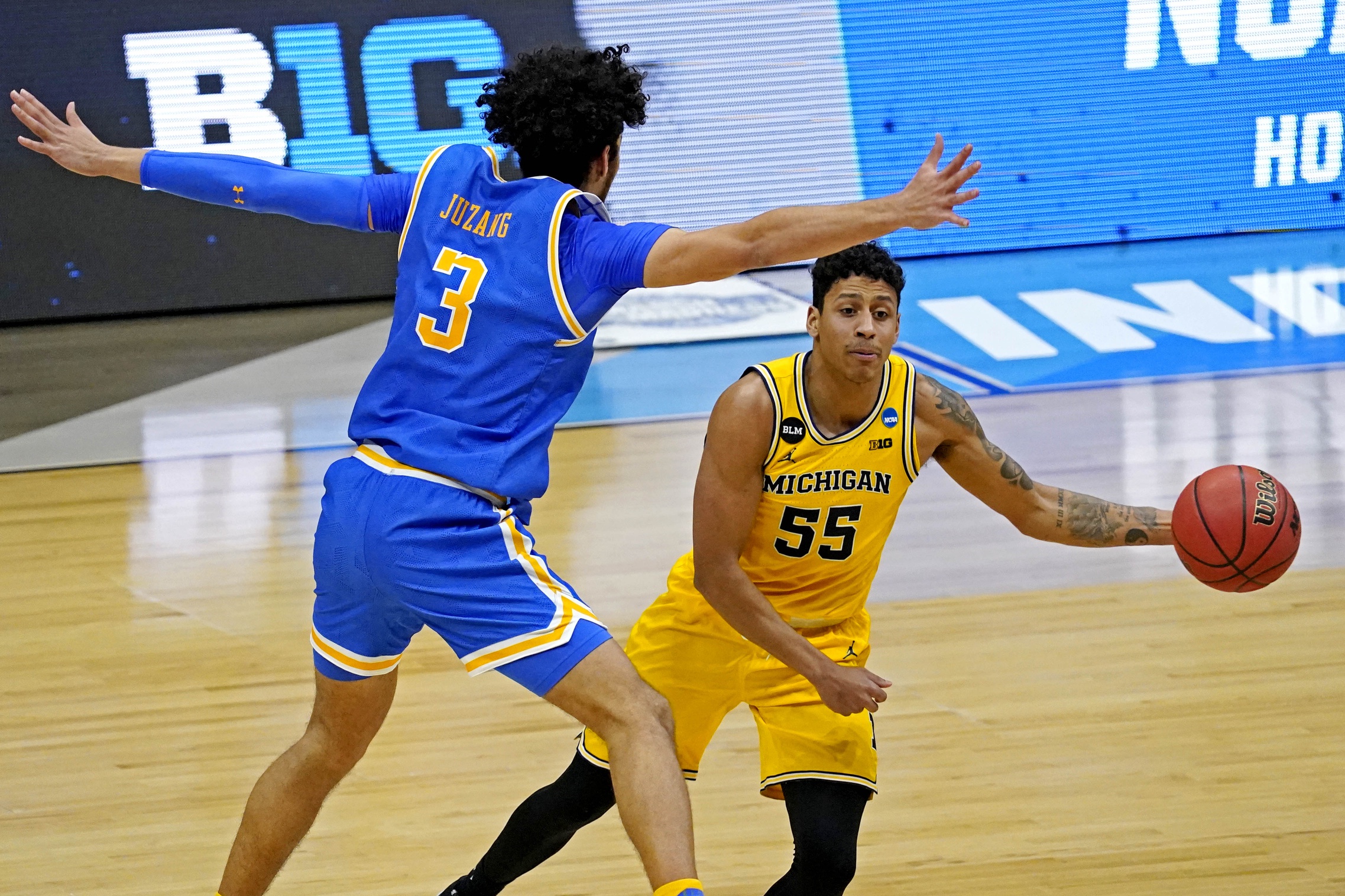 college basketball picks Eli Brooks Michigan Wolverines predictions best bet odds