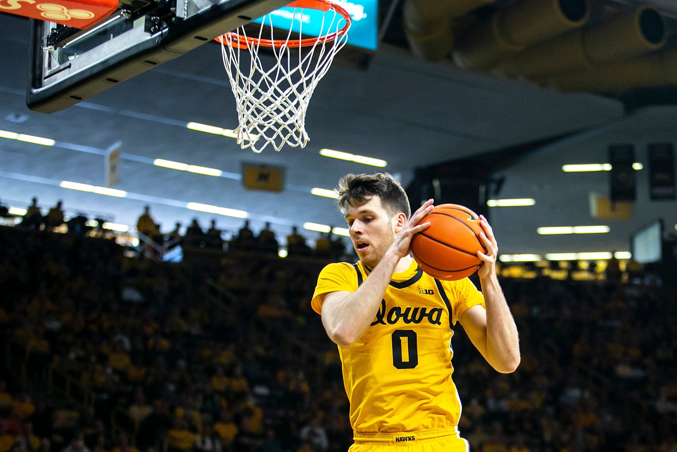 college basketball picks Filip Rebraca Iowa Hawkeyes predictions best bet odds