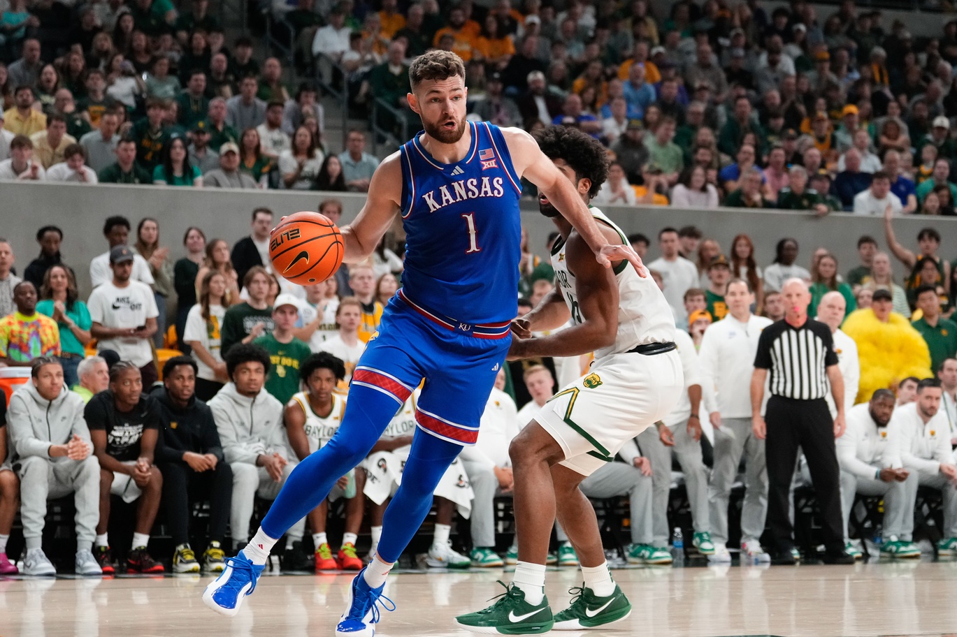 college basketball picks Hunter Dickinson Kansas Jayhawks predictions best bet odds