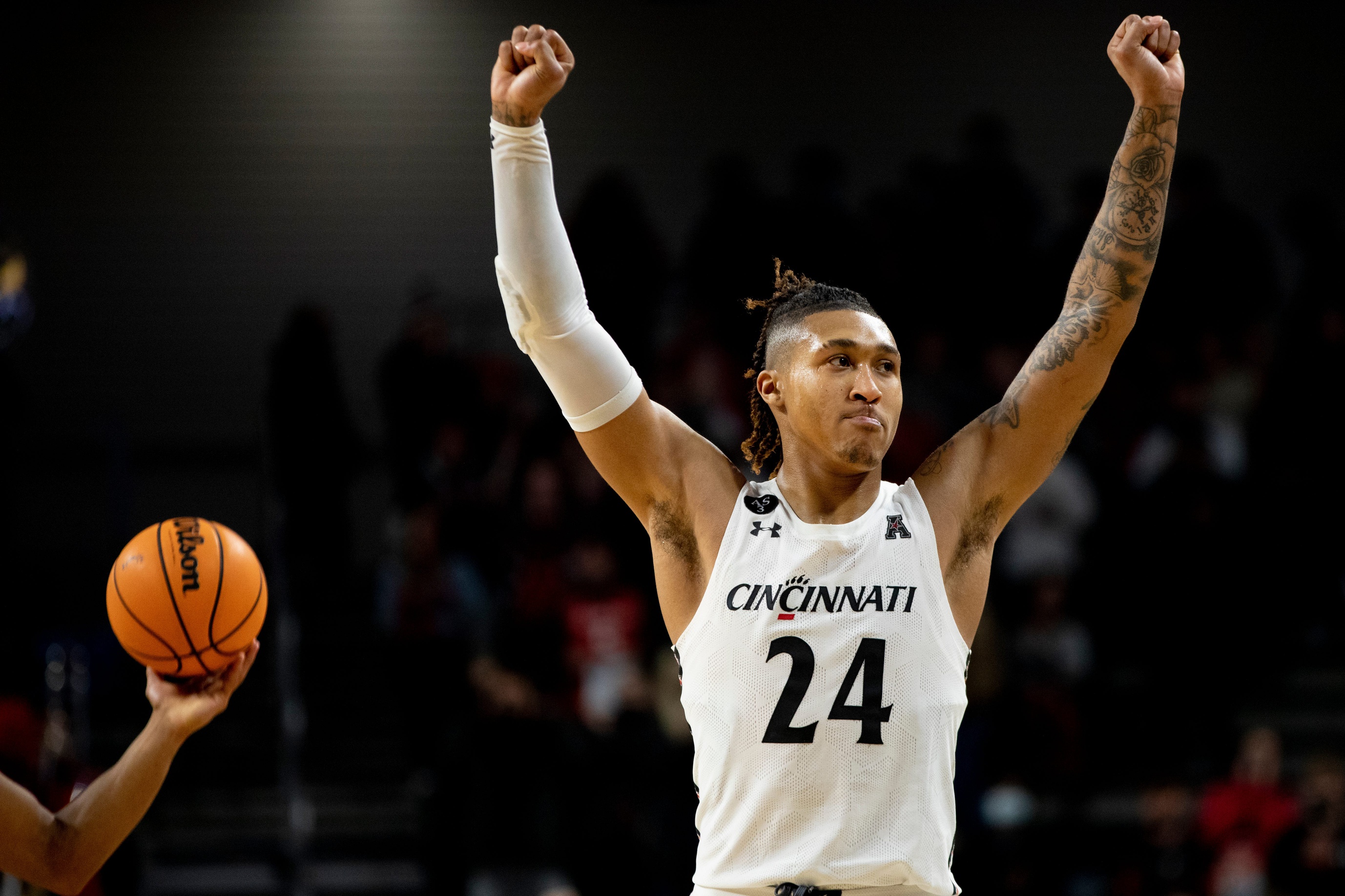college basketball picks Jeremiah Davenport Cincinnati Bearcats predictions best bet odds