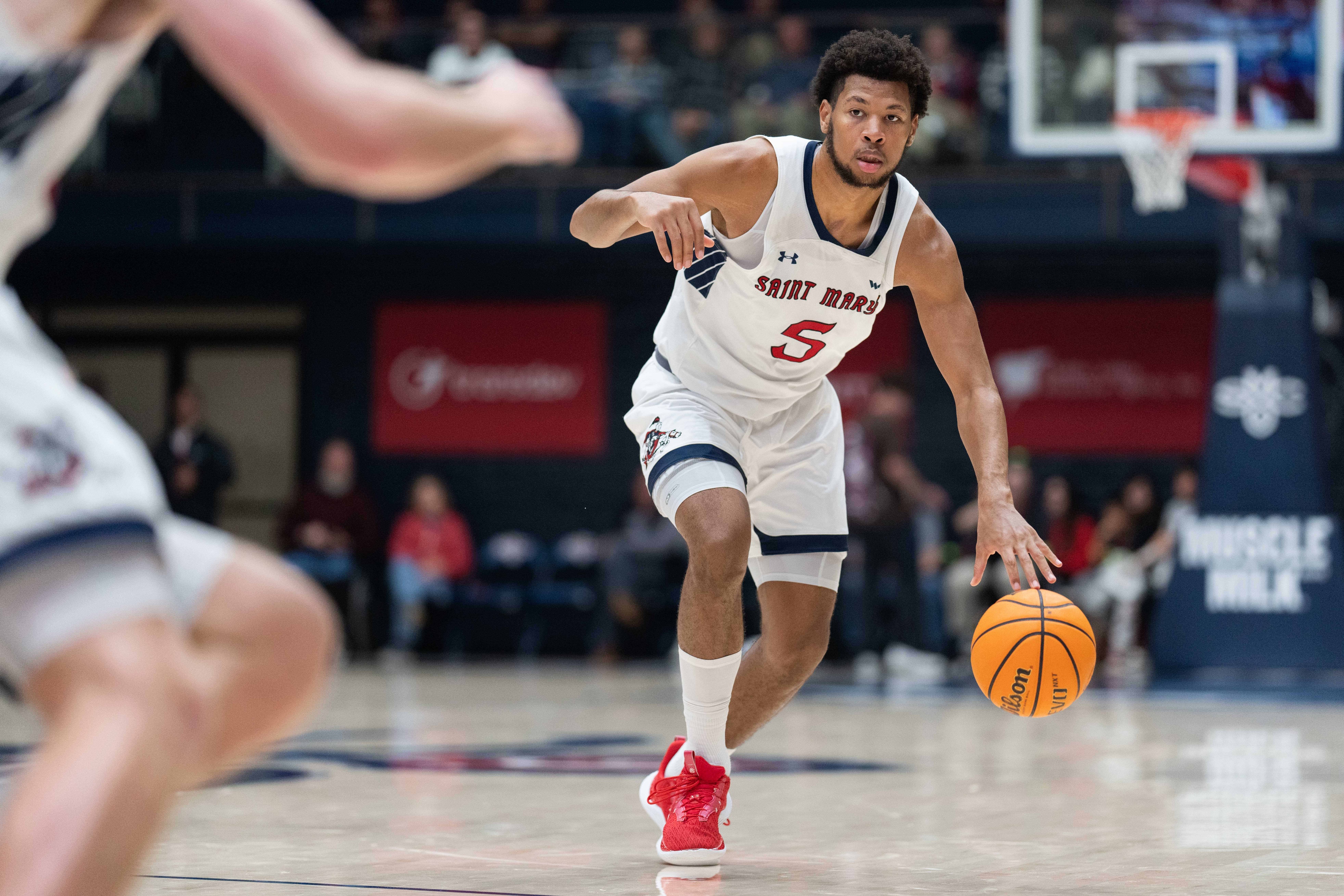 college basketball picks Joshua Jefferson St. Mary's Gaels predictions best bet odds