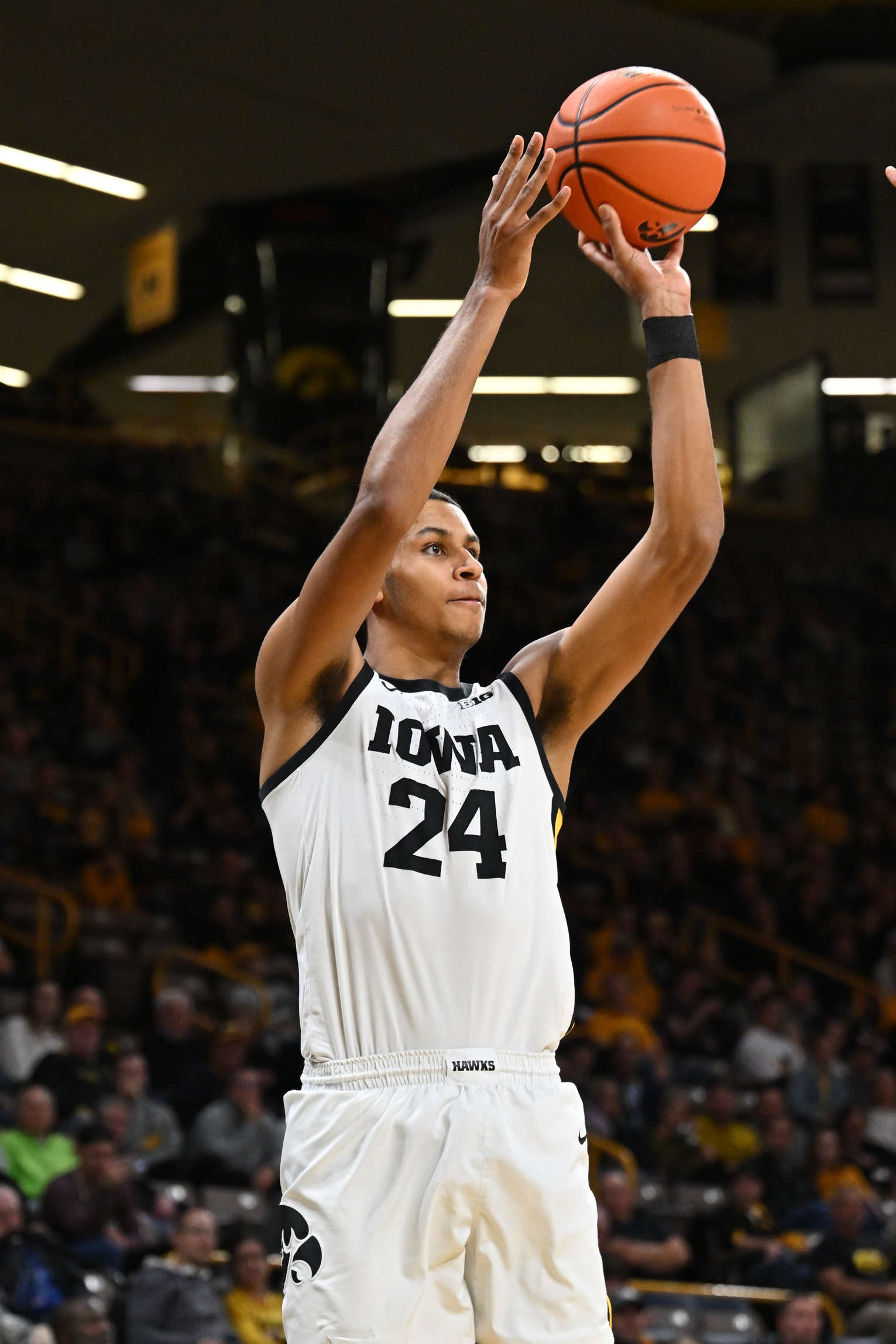 college basketball picks Kris Murray Iowa Hawkeyes predictions best bet odds