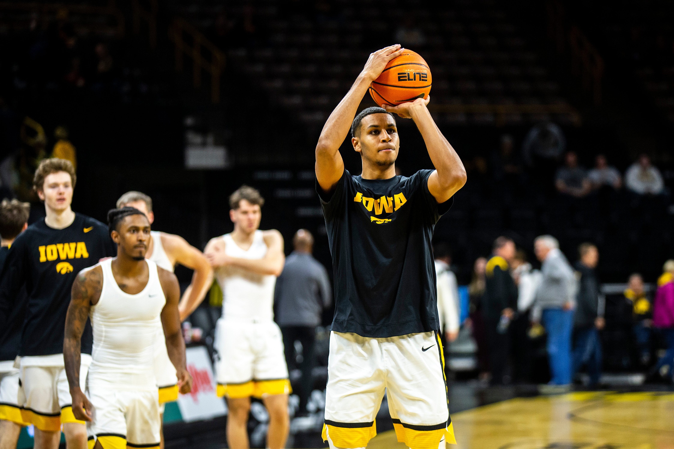 college basketball picks Kris Murray Iowa Hawkeyes predictions best bet odds