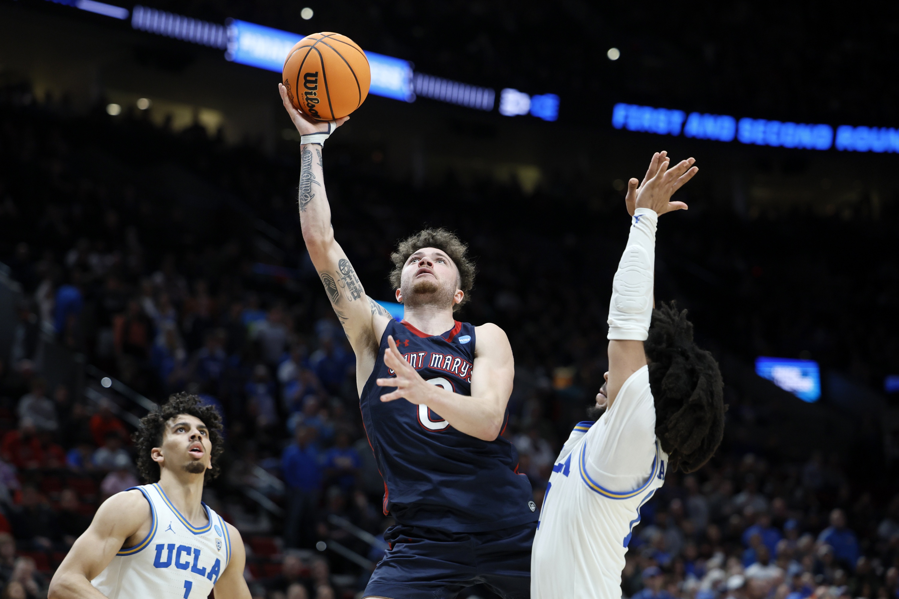 college basketball picks Logan Johnson St. Mary's Gaels predictions best bet odds