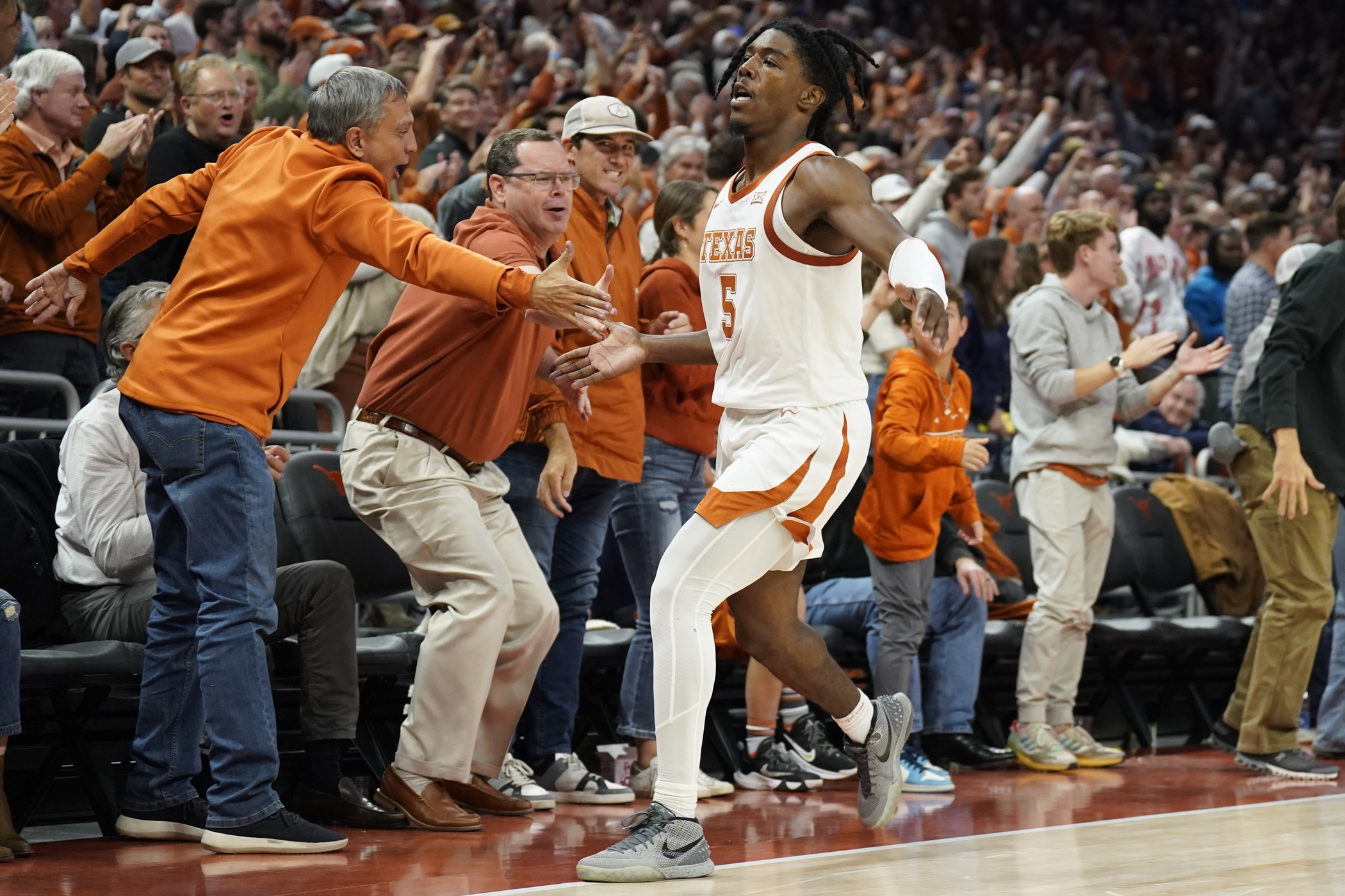 college basketball picks Marcus Carr Texas Longhorns predictions best bet odds