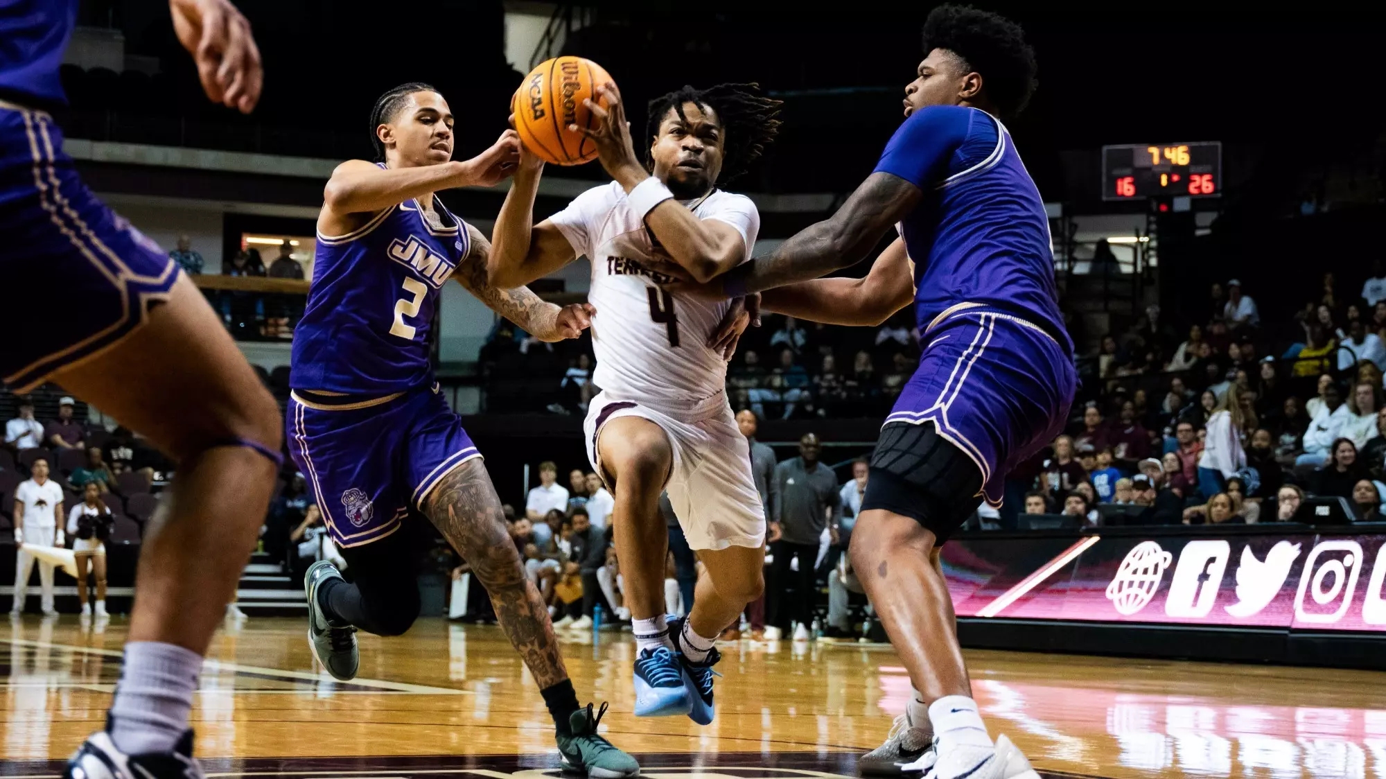 Abilene Christian Wildcats vs Texas State Bobcats Prediction, 11/18/2025 College Basketball Picks, Best Bets & Odds