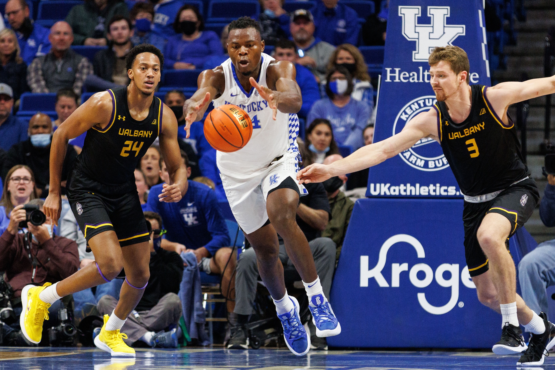 college basketball picks Oscar Tshiebwe Kentucky Wildcats predictions best bet odds