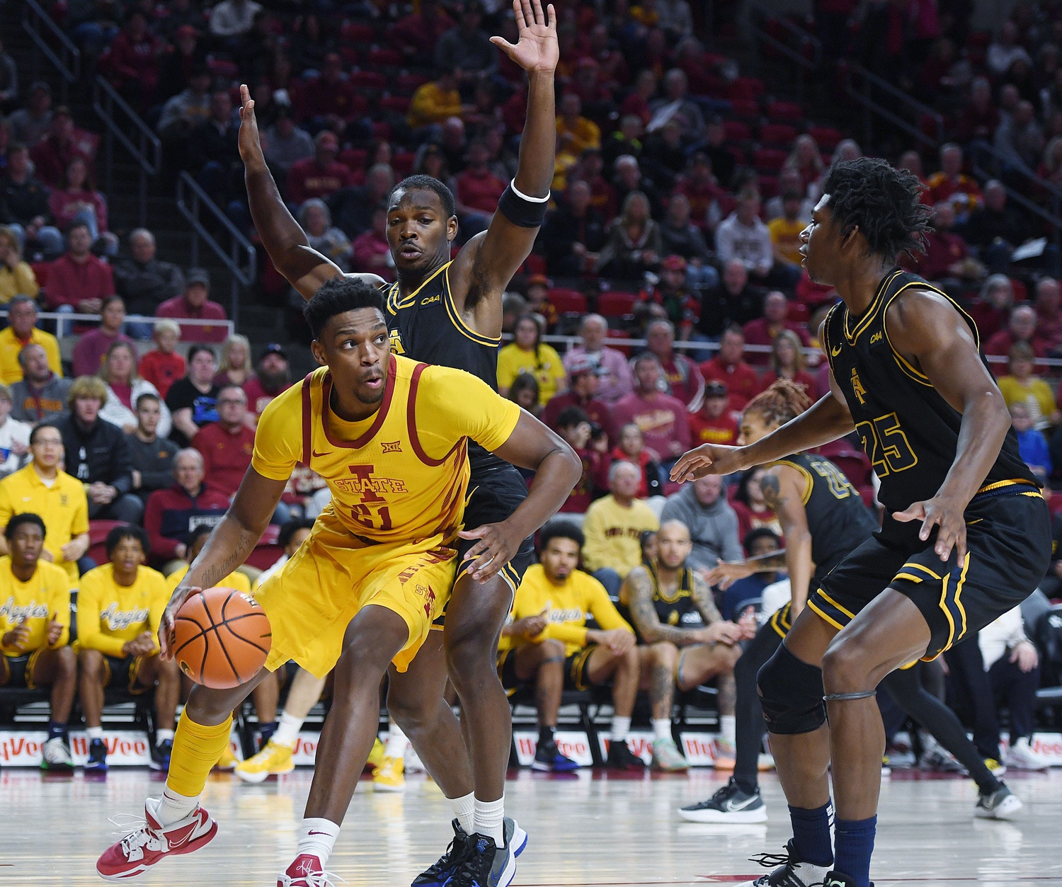 college basketball picks Osun Osunniyi Iowa State Cyclones predictions best bet odds