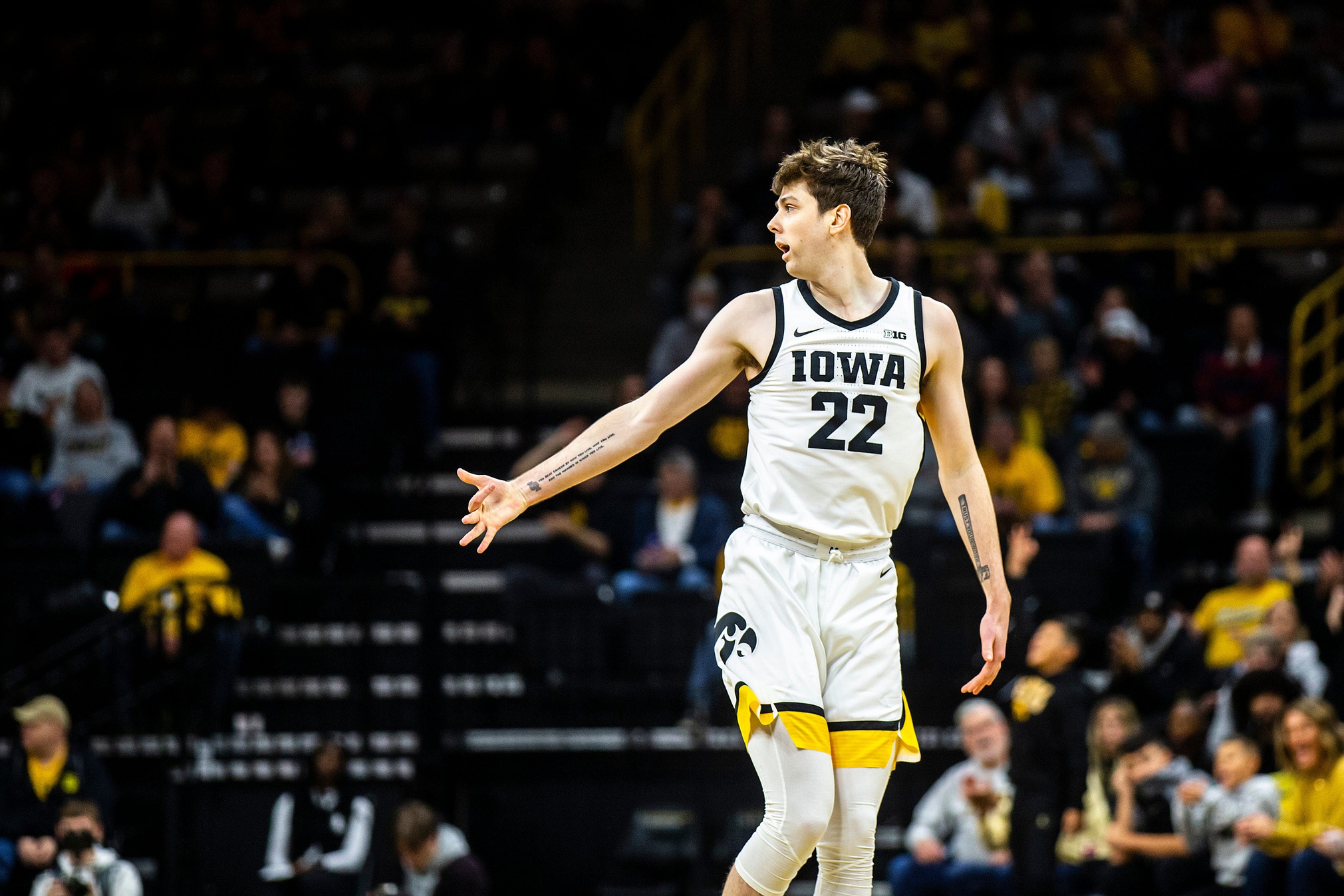 college basketball picks Patrick McCaffery Iowa Hawkeyes predictions best bet odds