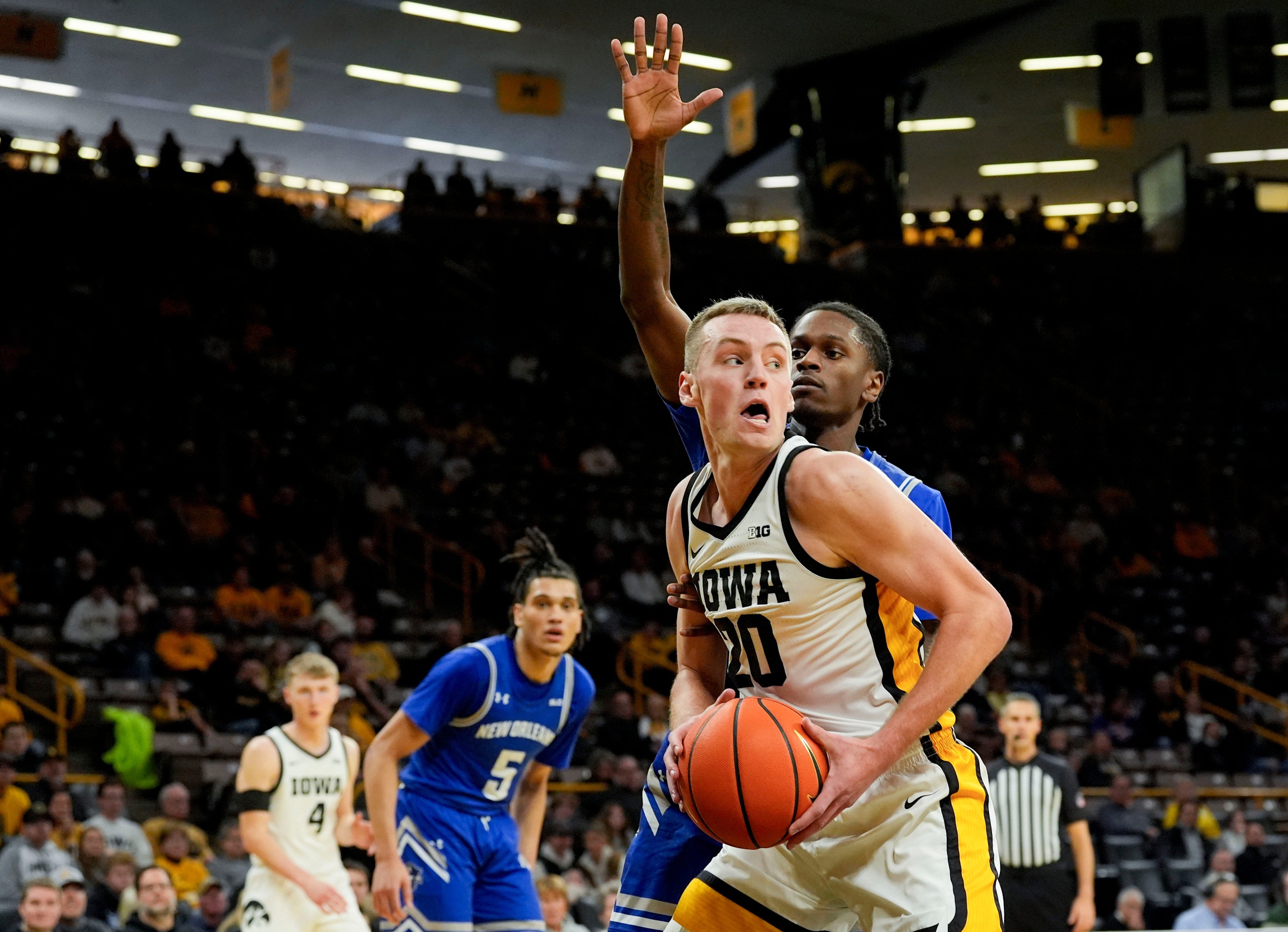 college basketball picks Payton Sandfort Iowa Hawkeyes predictions best bet odds
