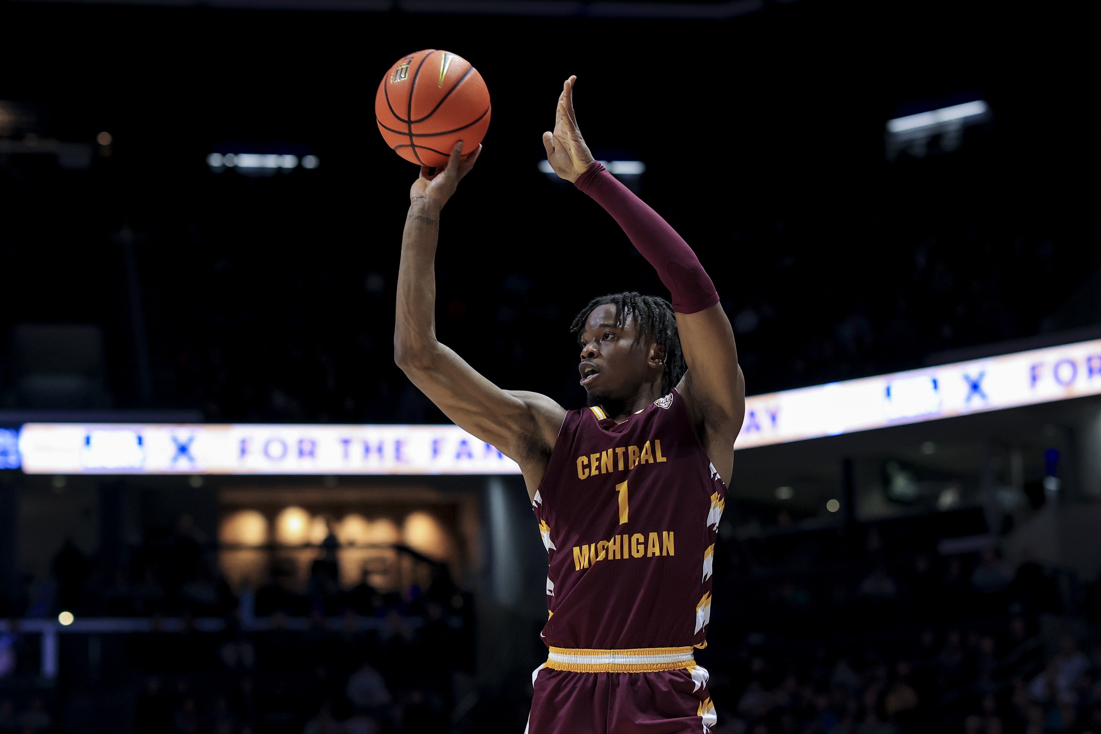 college basketball picks Ralph Bissainthe Central Michigan Chippewas predictions best bet odds