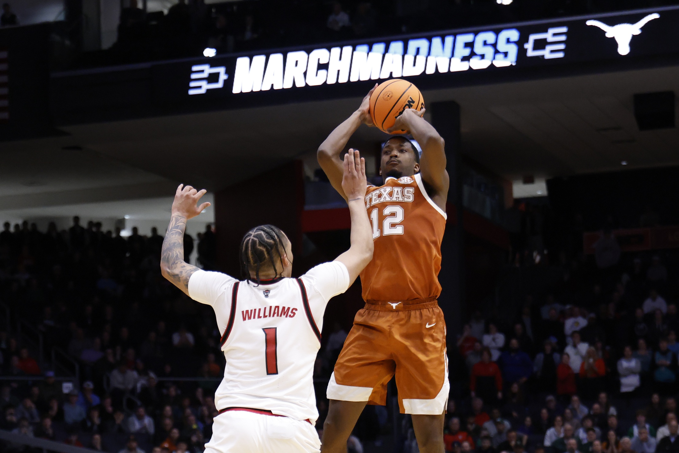 college basketball picks Tramon Mark Texas Longhorns predictions best bet odds