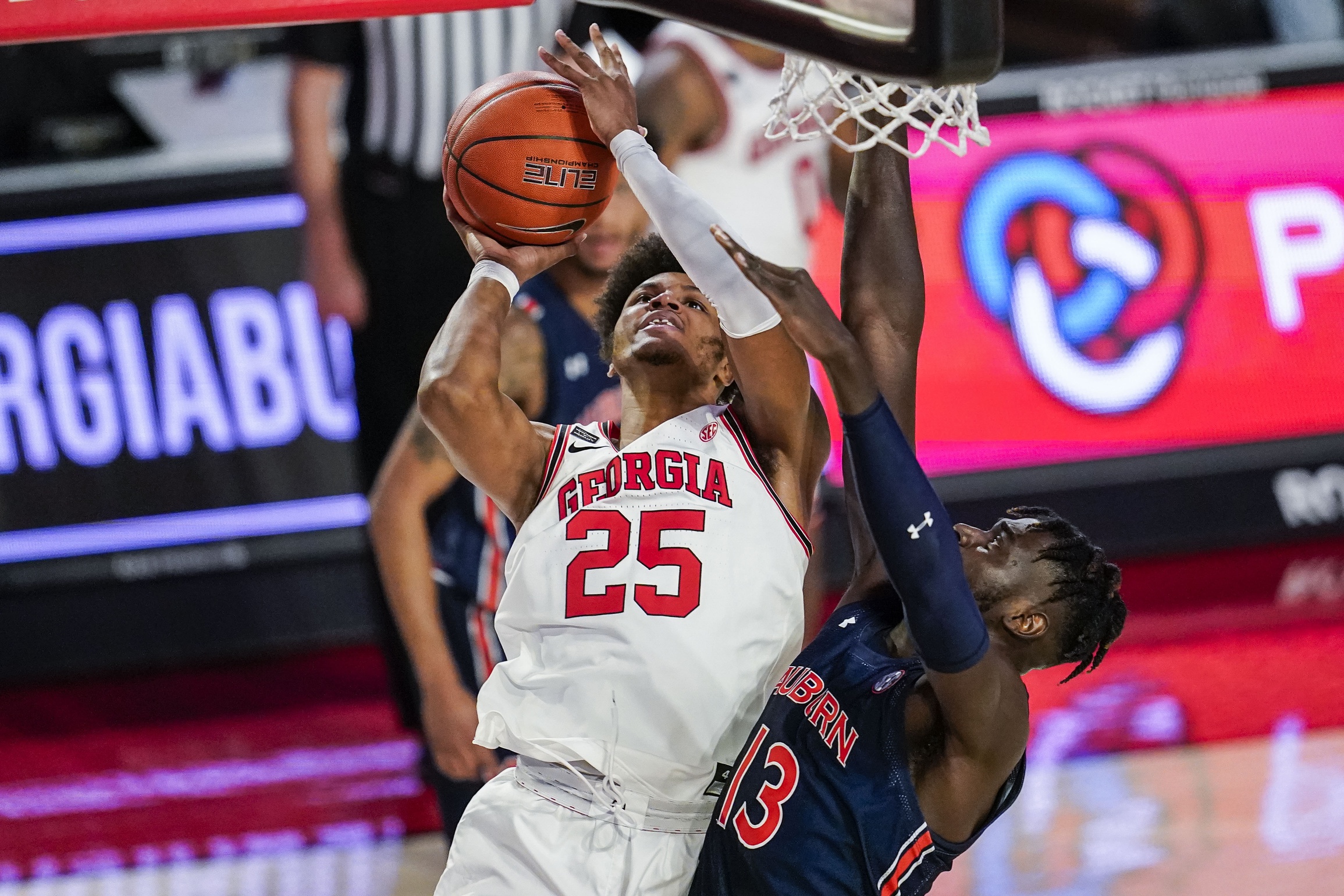 college basketball picks Tyron McMillan Georgia Bulldogs predictions best bet odds