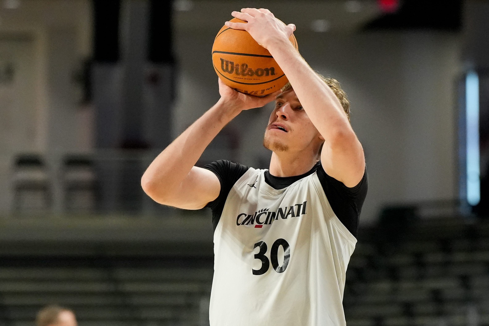 college basketball picks Viktor Lakhin Cincinnati Bearcats predictions best bet odds