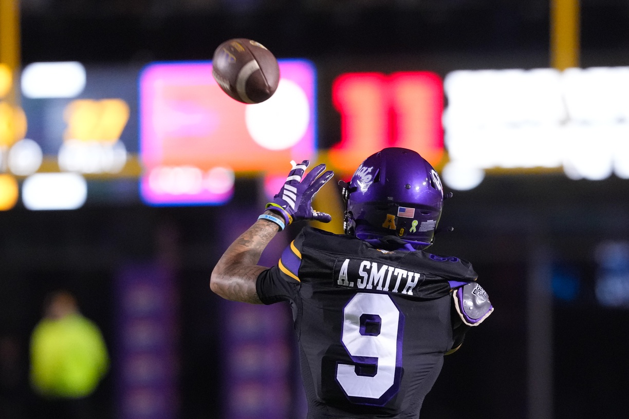 college football picks Anthony Smith East Carolina Pirates predictions best bet odds