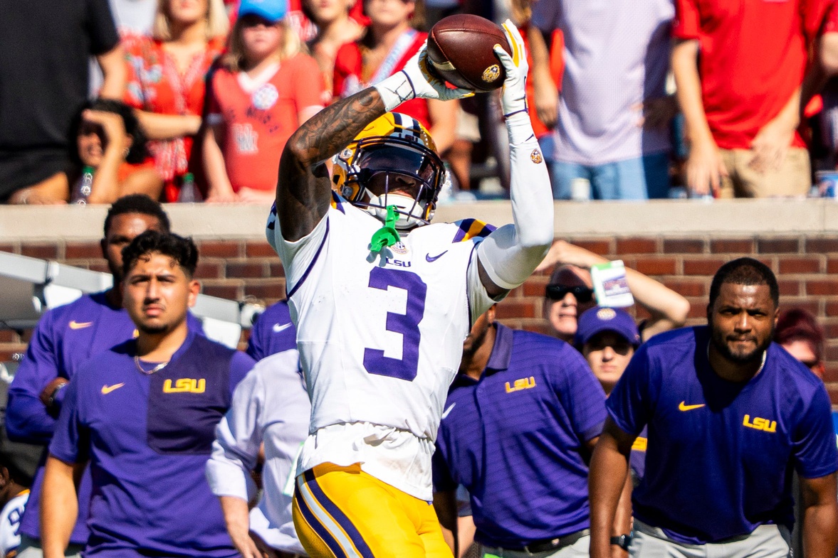 college football picks Chris Hilton LSU Tigers predictions best bet odds