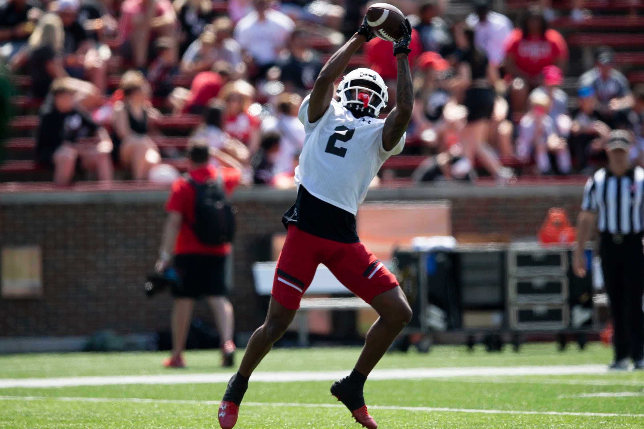 college football picks Dee Wiggins Cincinnati Bearcats predictions best bet odds