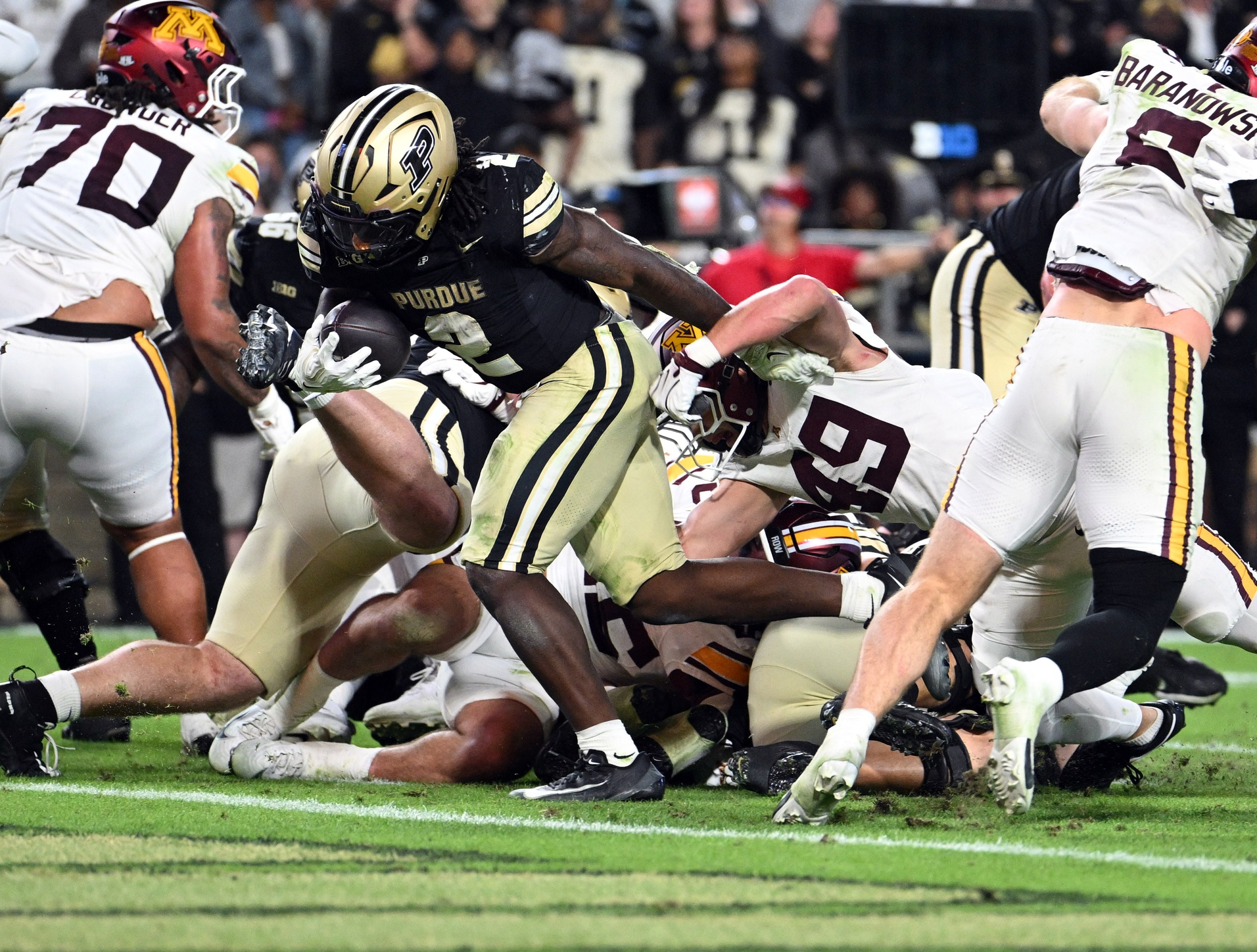 Washington Huskies vs Purdue Boilermakers Prediction, 10/16/2026 College Football Picks, Best Bets & Odds