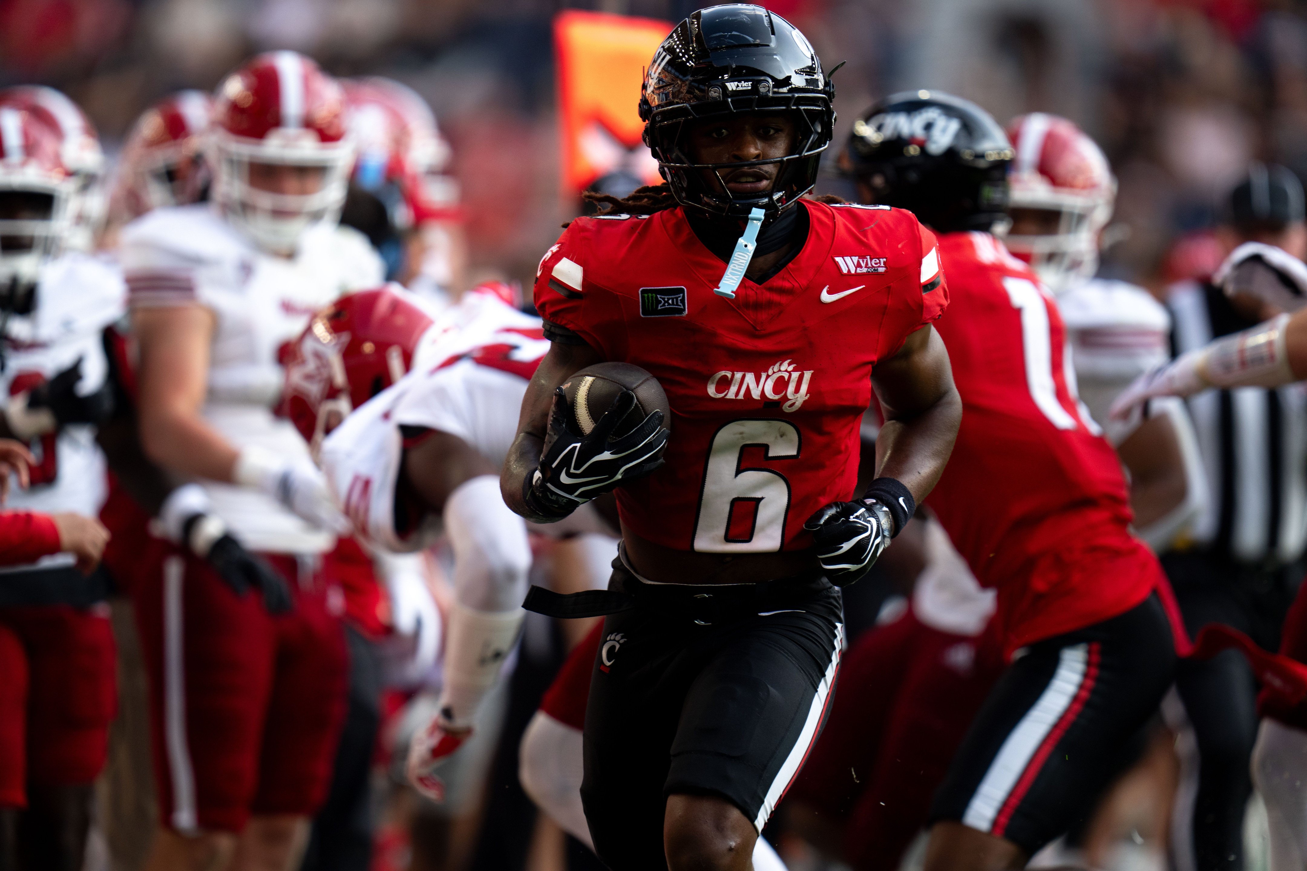 Kansas State Wildcats vs Cincinnati Bearcats Prediction, 9/26/2026 College Football Picks, Best Bets  & Odds