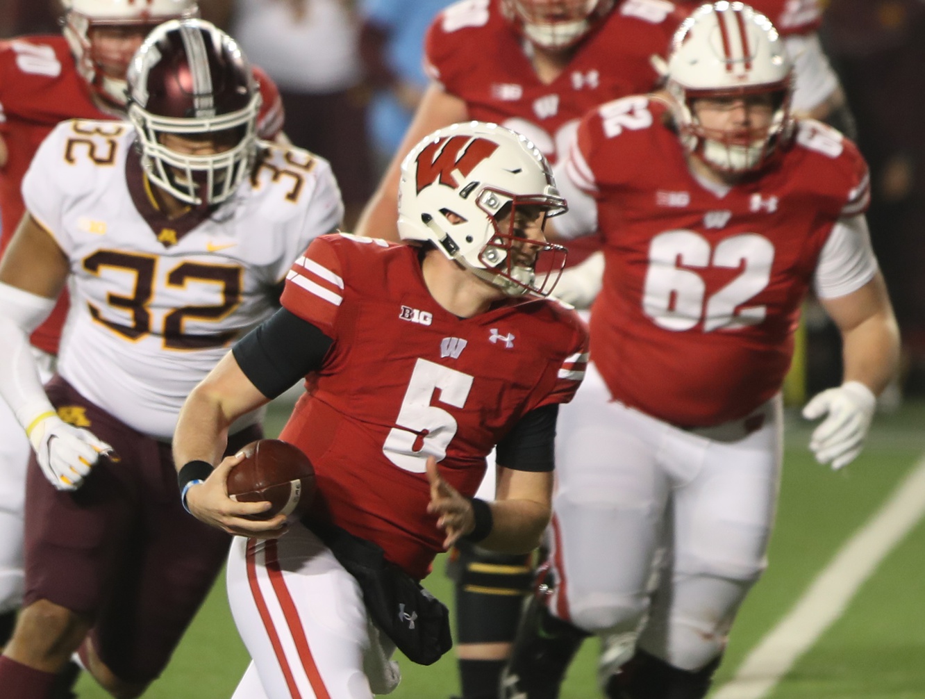 College football picks Graham Mertz Wisconsin Badgers season predictions 