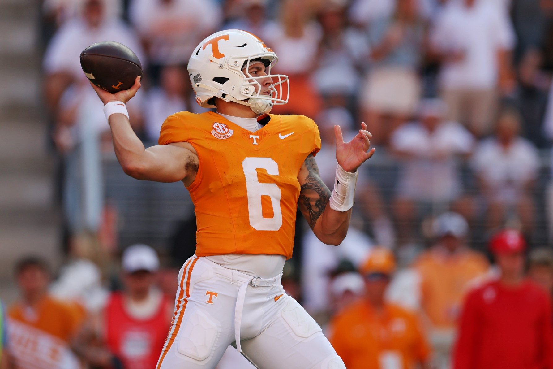 college football picks Joey Aguilar Tennessee Volunteers predictions best bet odds