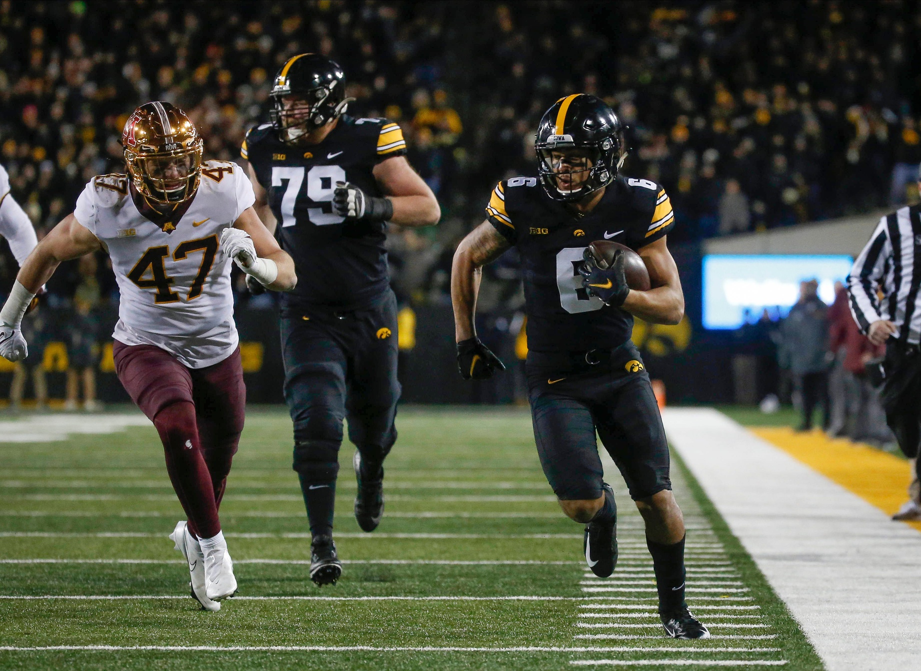 college football picks Keagan Johnson Iowa Hawkeyes predictions best bet odds
